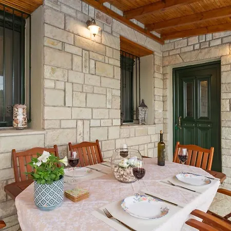 Konstas Stone Island House In Meganisi Holiday home