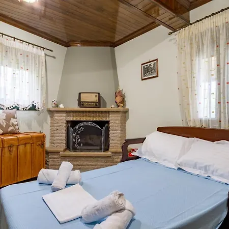 Holiday home Konstas Stone Island House In Meganisi *