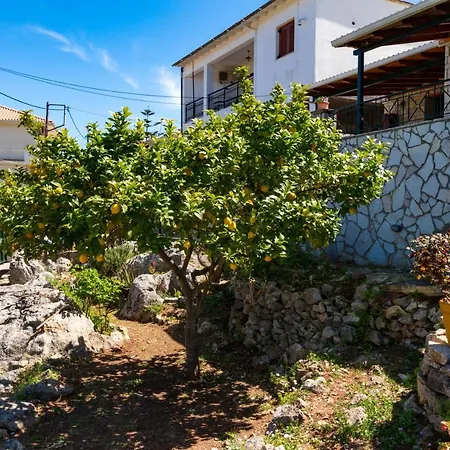 Konstas Stone Island House In Meganisi Holiday home *