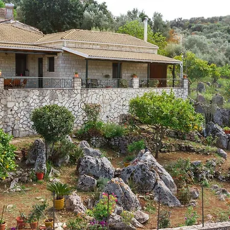 Дом отдыха Konstas Stone Island House In Meganisi *
