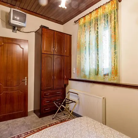 Holiday home Konstas Stone Island House In Meganisi *