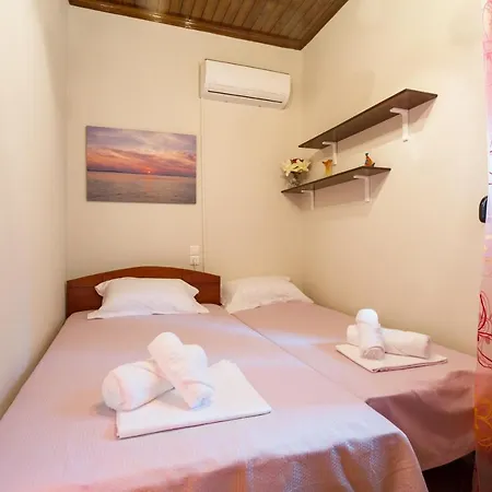 Konstas Stone Island House In Meganisi Holiday home Spartokhorion