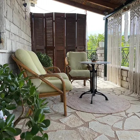 Konstas Stone Island House In Meganisi Holiday home Spartokhorion