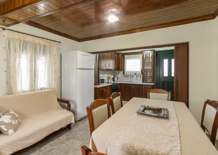 Konstas Stone Island House In Meganisi * Spartokhórion